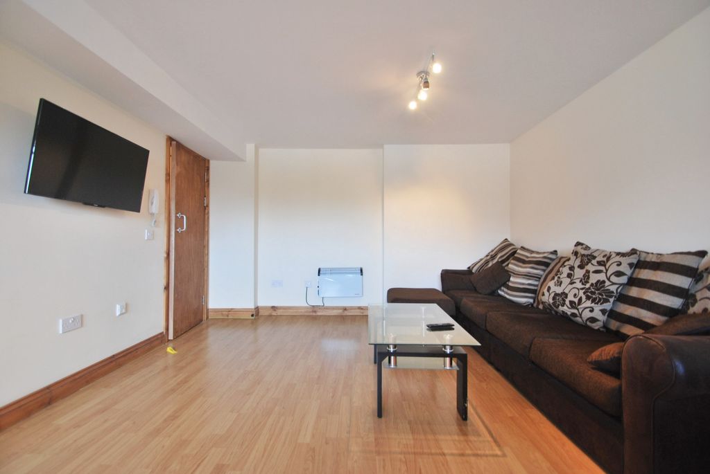 Property photo 3 of 11 Photo 3