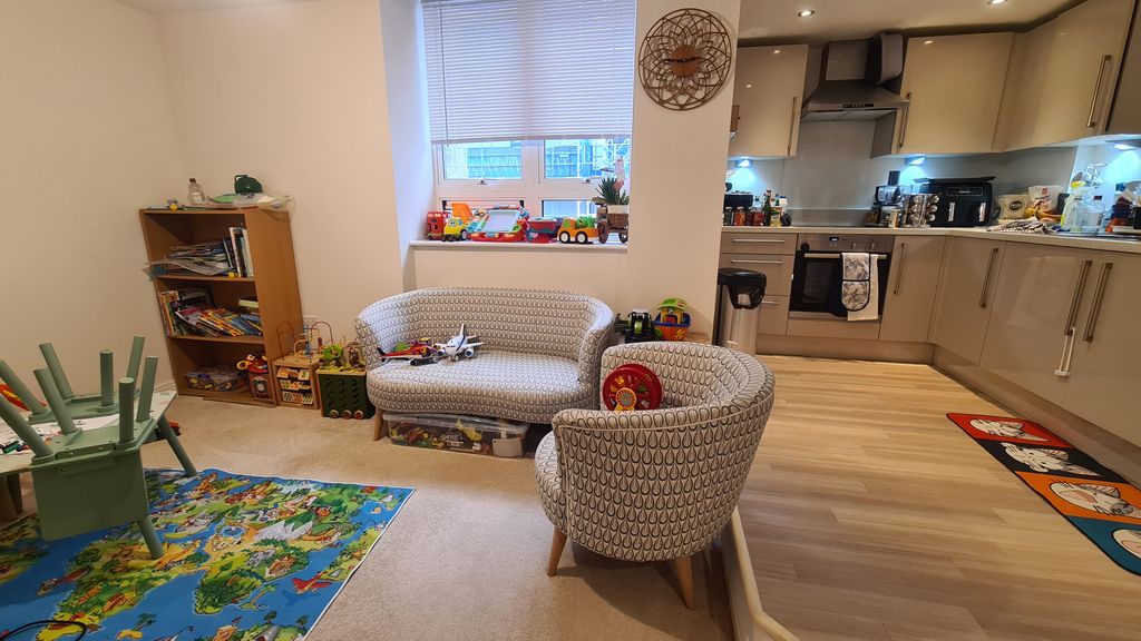 Property photo 3 of 14