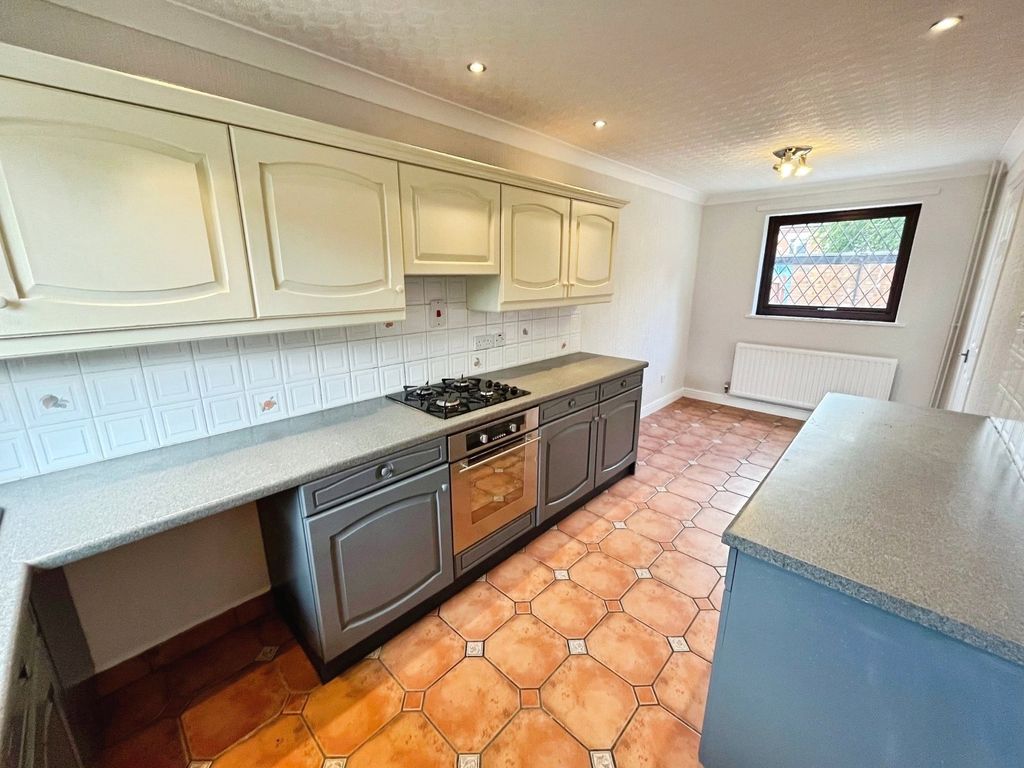 Property photo 3 of 17 Picture No. 13