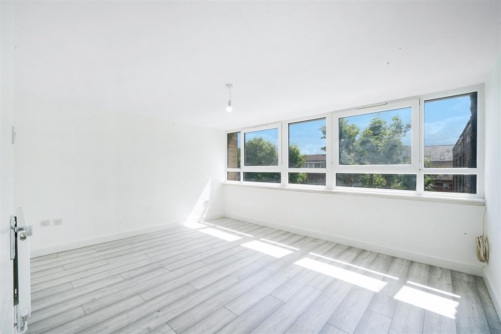 Property photo 2 of 7 Palmers Road - Ezxsrjcrbzxzn7Dd7Aif.Jpg