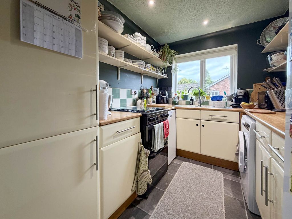 Property photo 2 of 16