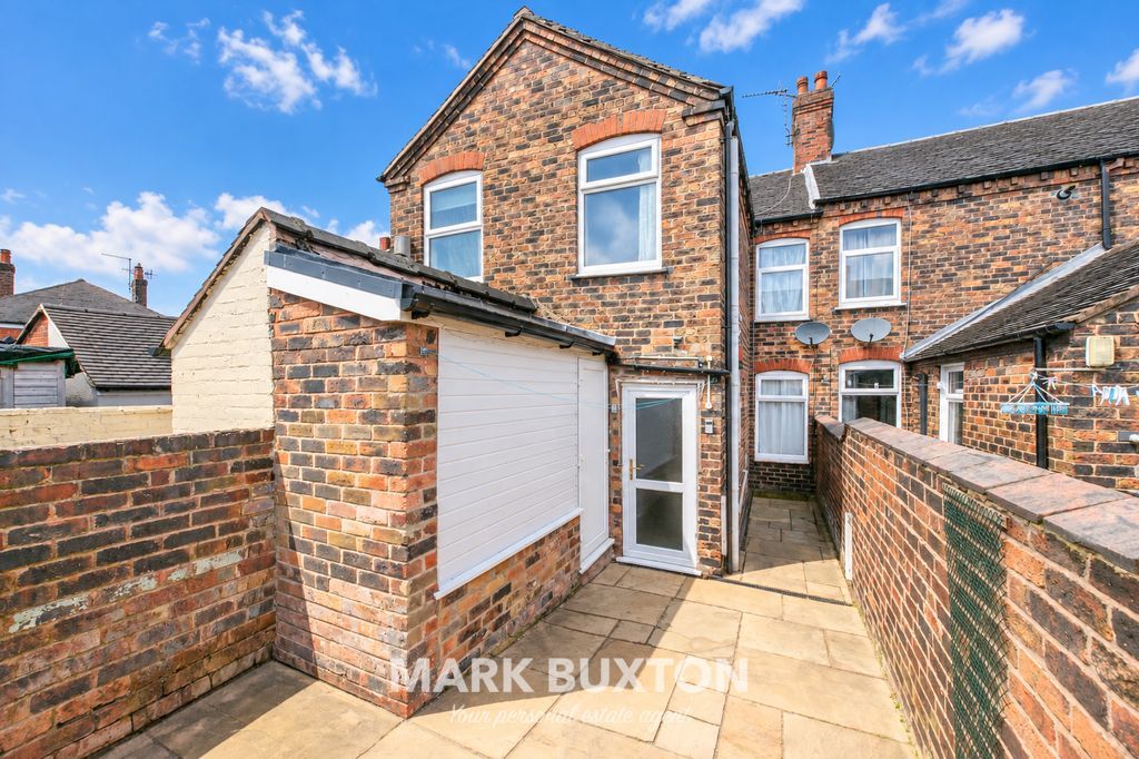 Property photo 2 of 17