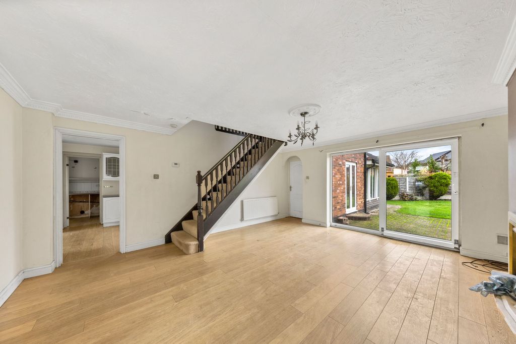 Property photo 2 of 25