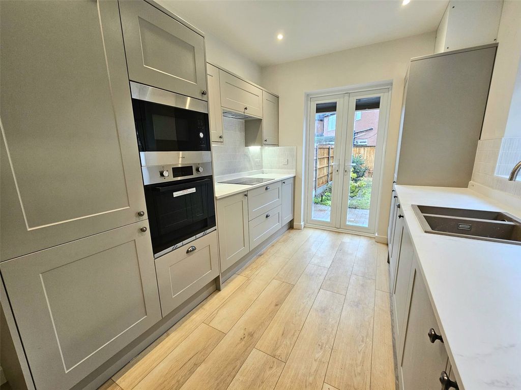 Property photo 3 of 19 Picture No. 17