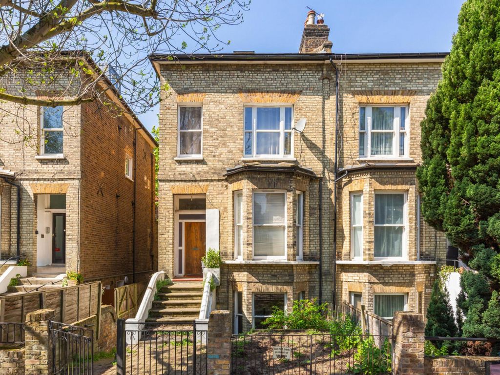 Property photo 1 of 11