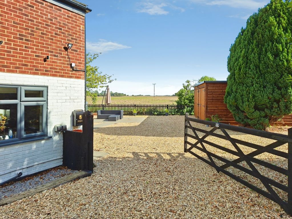Property photo 2 of 31 Pbox-Img.Jpg