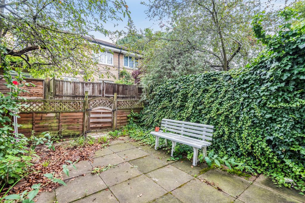 Property photo 3 of 7 Picture No. 16
