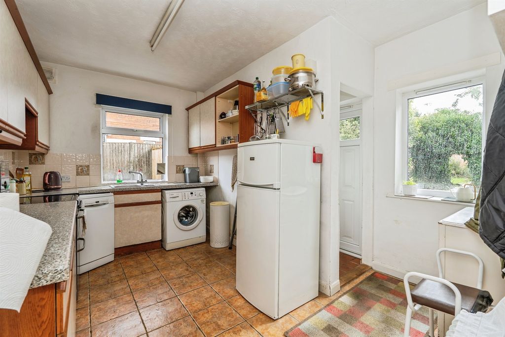 Property photo 2 of 16