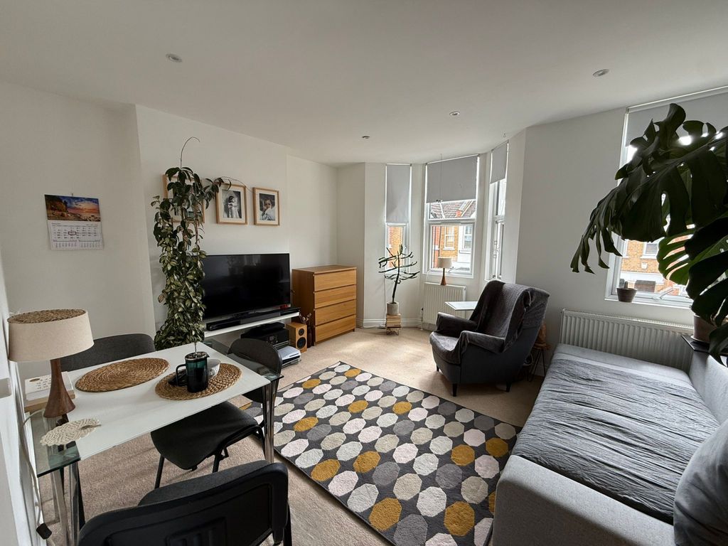 Property photo 3 of 14 Gallery