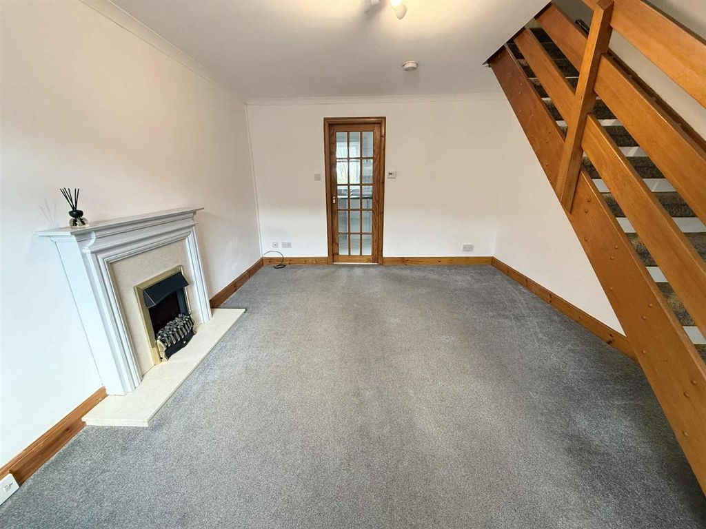 Property photo 2 of 15 Lounge Straight.Jpg