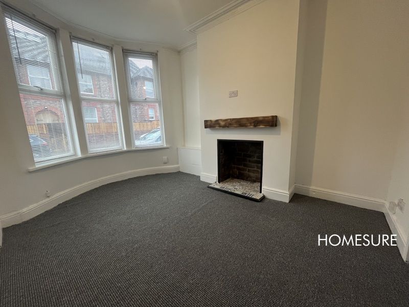 Property photo 2 of 11 Lounge