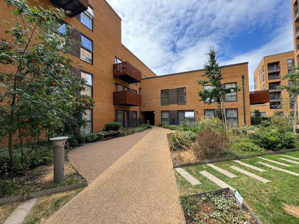 Property photo 2 of 14