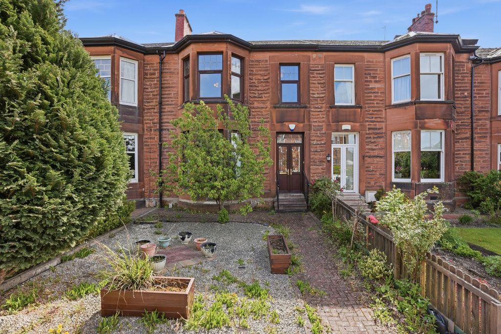 Property photo 2 of 19