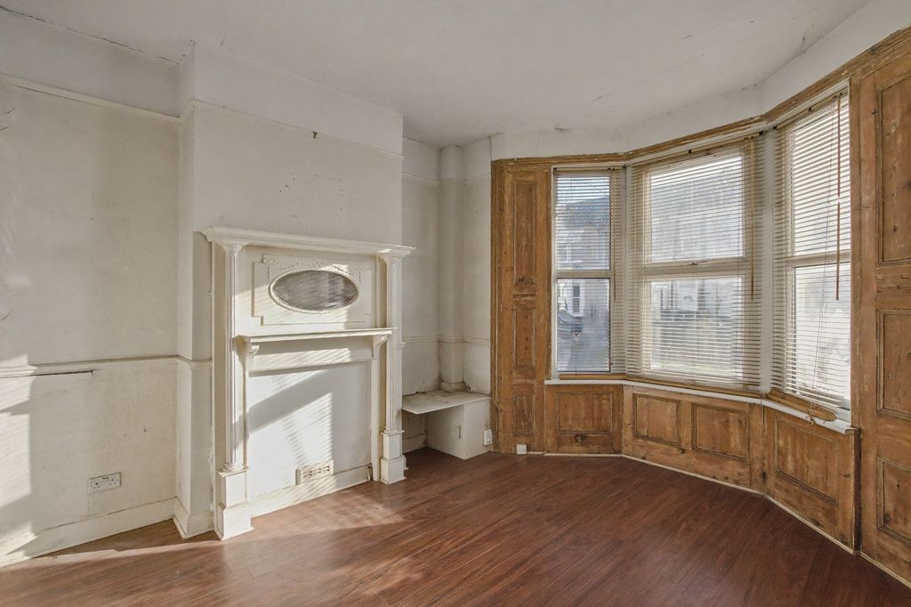 Property photo 3 of 17 Flats A & B, 254 Ramsay Road, London E7 9Ey