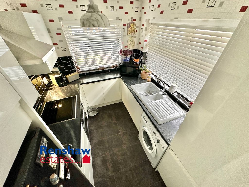 Property photo 2 of 12 K