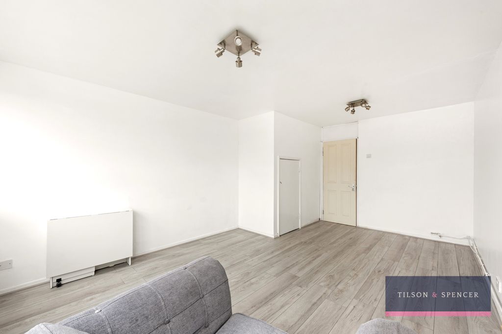 Property photo 3 of 12 3