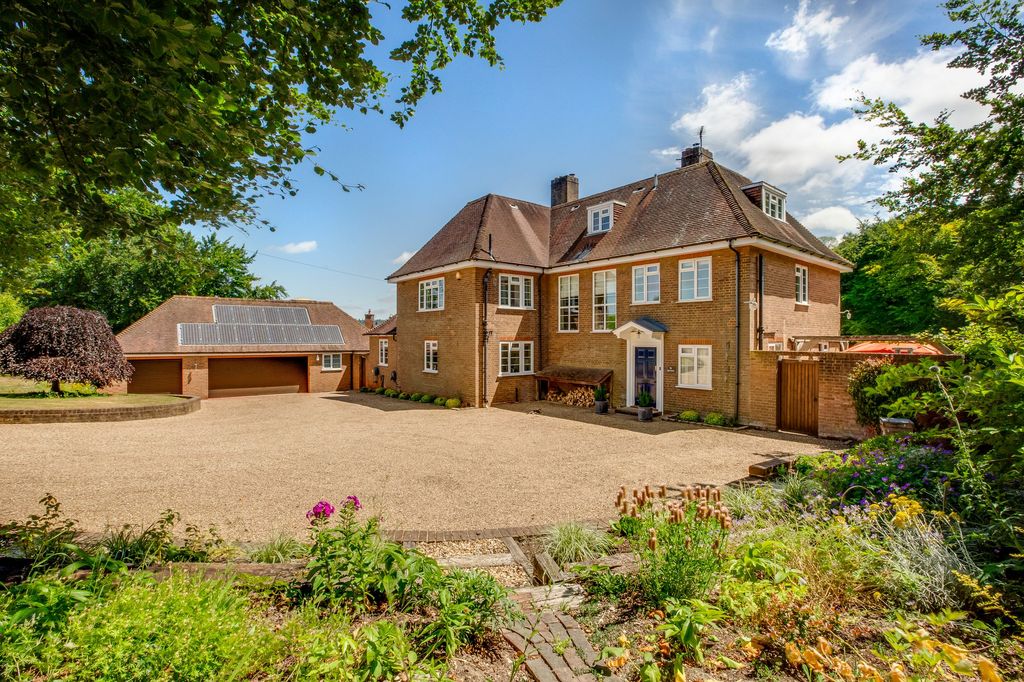 Property photo 1 of 23