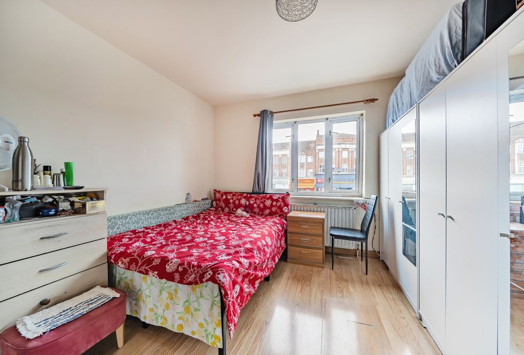 Property photo 3 of 12 1315516-12-685d44...