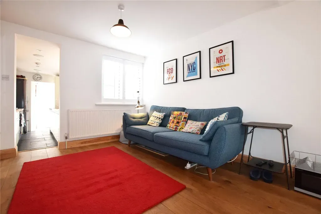 Property photo 2 of 8