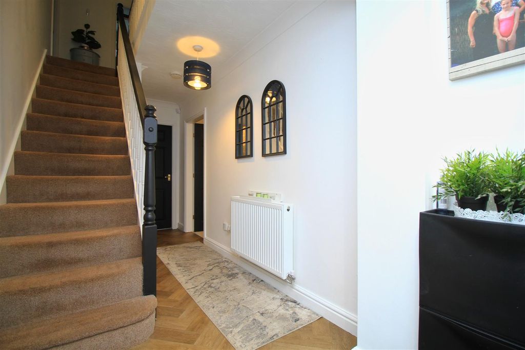 Property photo 2 of 20 Hallway..Jpg