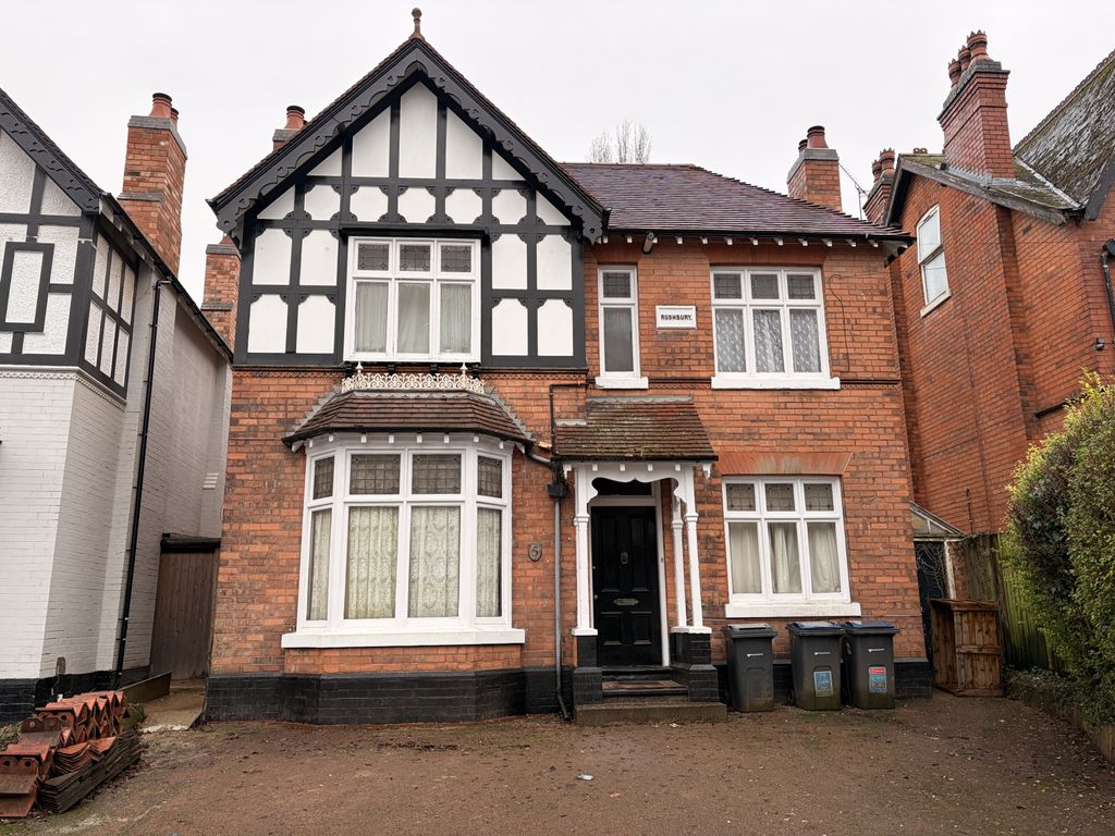 Property photo 1 of 9 6 Bedroom Detached For Rent