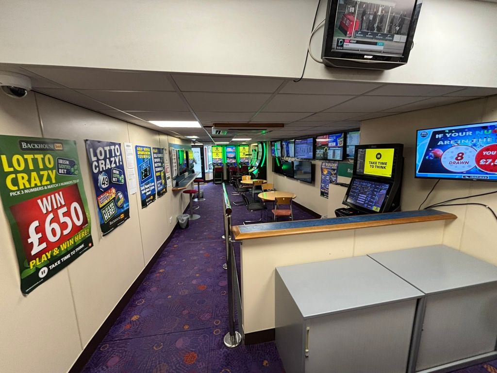 Property photo 3 of 7 Photo 4