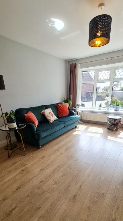 Property photo 3 of 10 Living Room