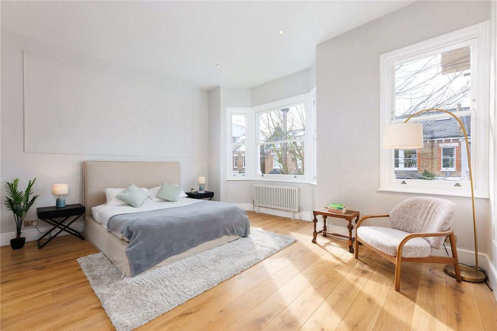 Property photo 3 of 15 Picture No. 07