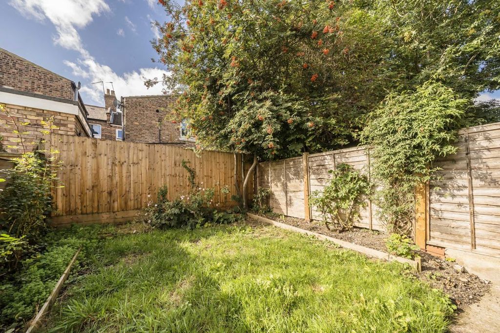 Property photo 3 of 8
