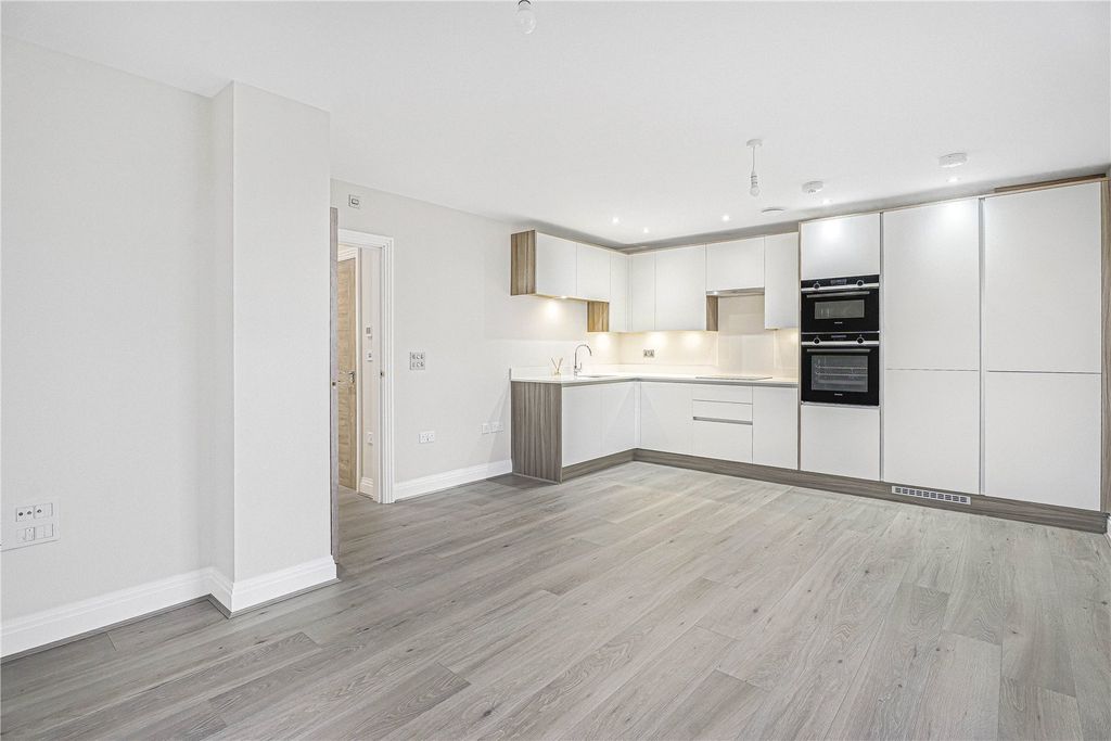 Property photo 2 of 7 Picture No. 44