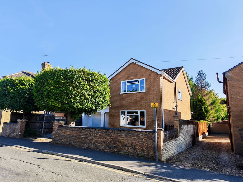 Property photo 3 of 49