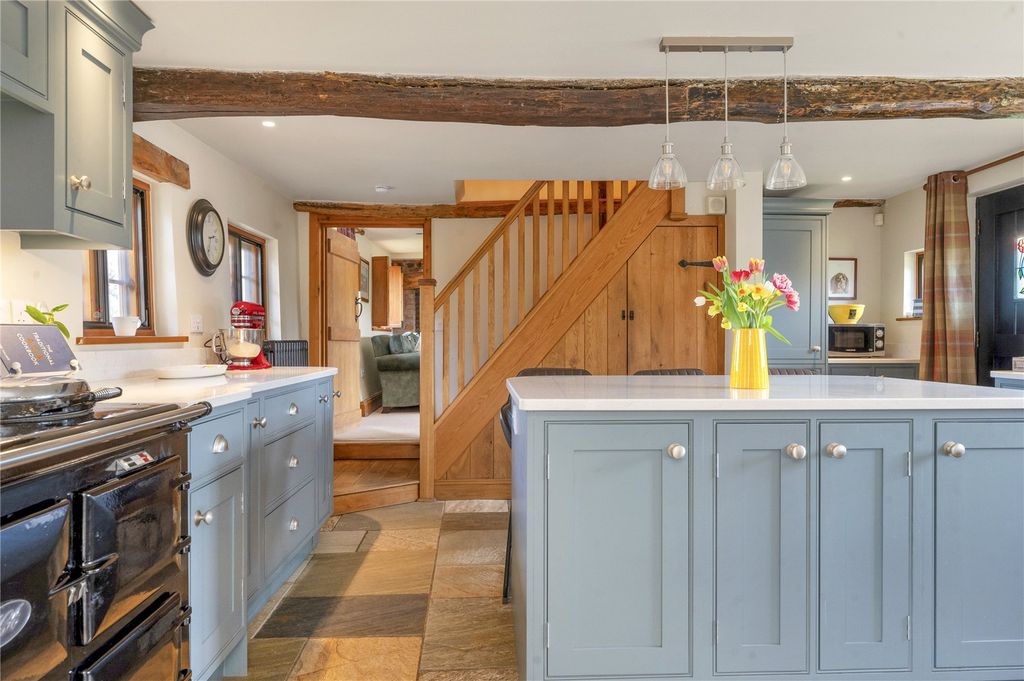 Property photo 2 of 17 Kitchen