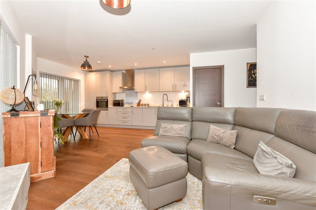 Property photo 3 of 7 Lounge/Diner/ Kitchen