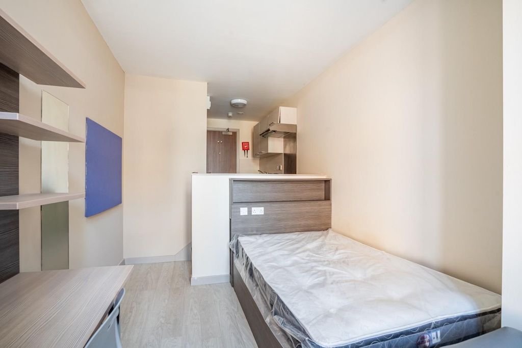 Property photo 2 of 11 Rh-1.Jpg