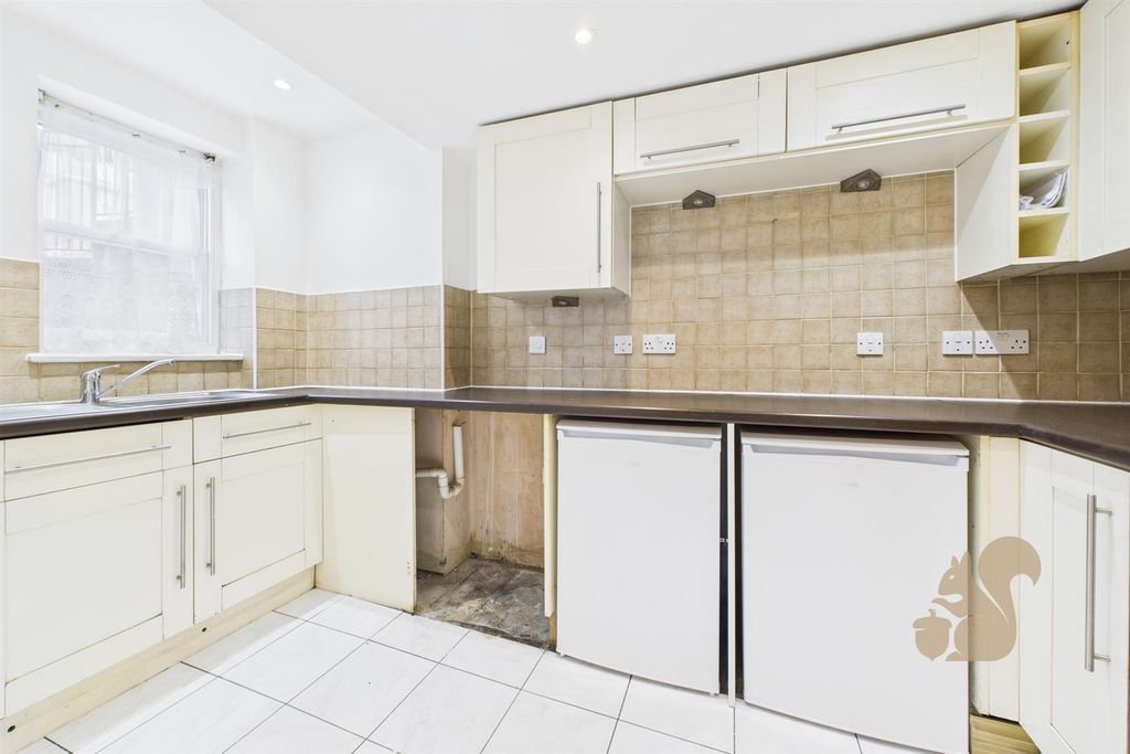 Property photo 3 of 9 Cam05565G0-Pr0037-Still005.Jpg