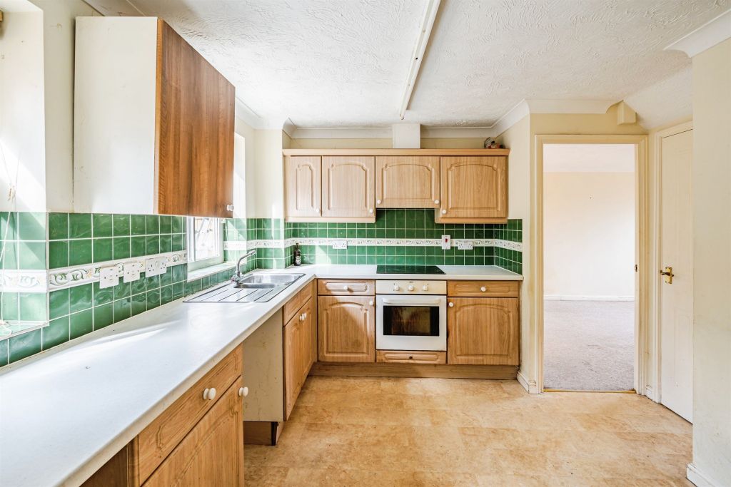 Property photo 3 of 13