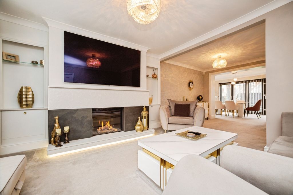 Property photo 2 of 24 Pbox-Img.Jpg