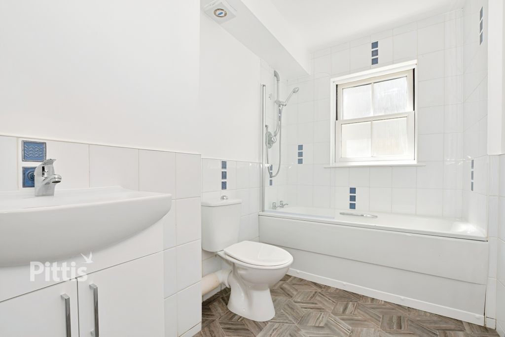 Property photo 3 of 8 1597d04F-Fileacce...
