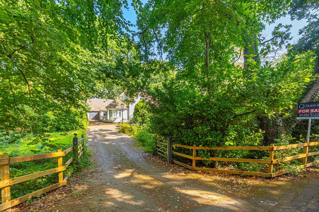 Property photo 2 of 31 346A7903