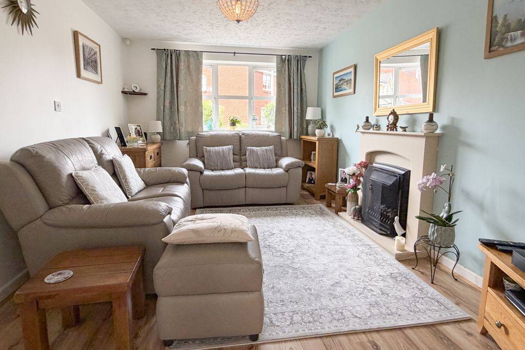 Property photo 2 of 22 2