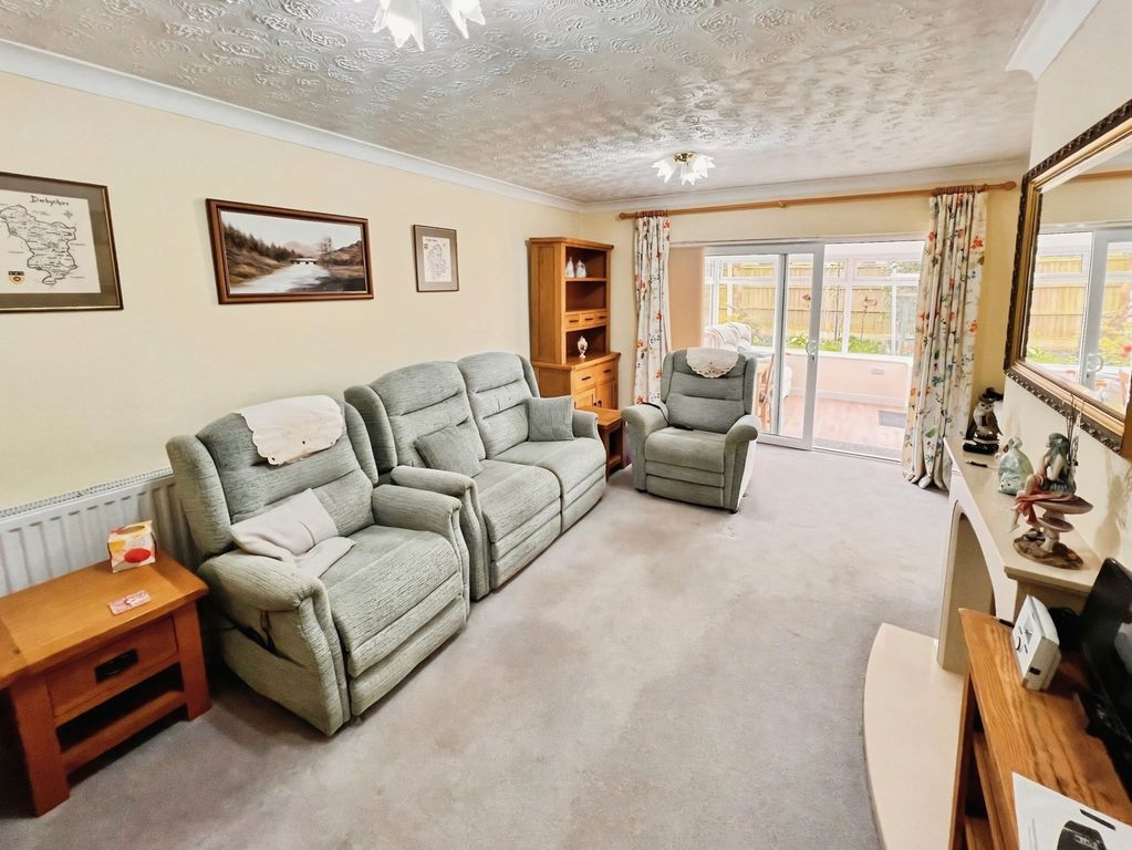 Property photo 2 of 13 Lounge