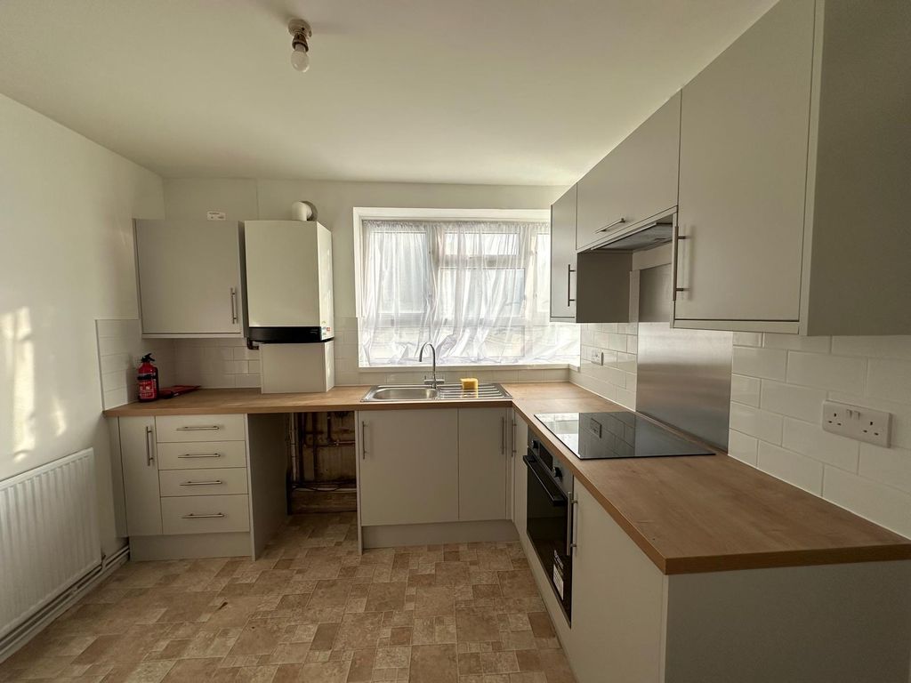 Property photo 3 of 14 Gallery