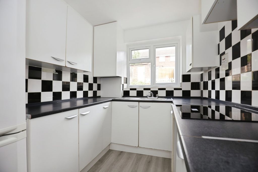 Property photo 3 of 12 Photo