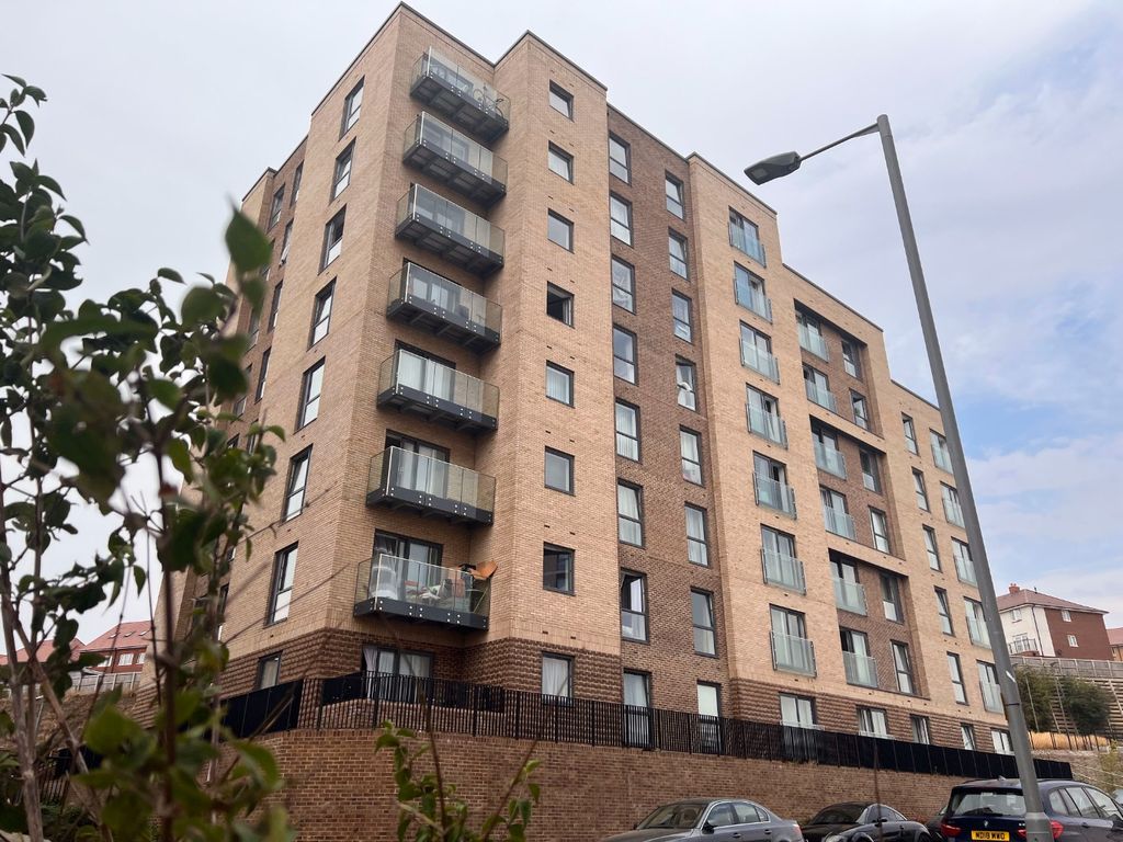 Property photo 1 of 9 2610341