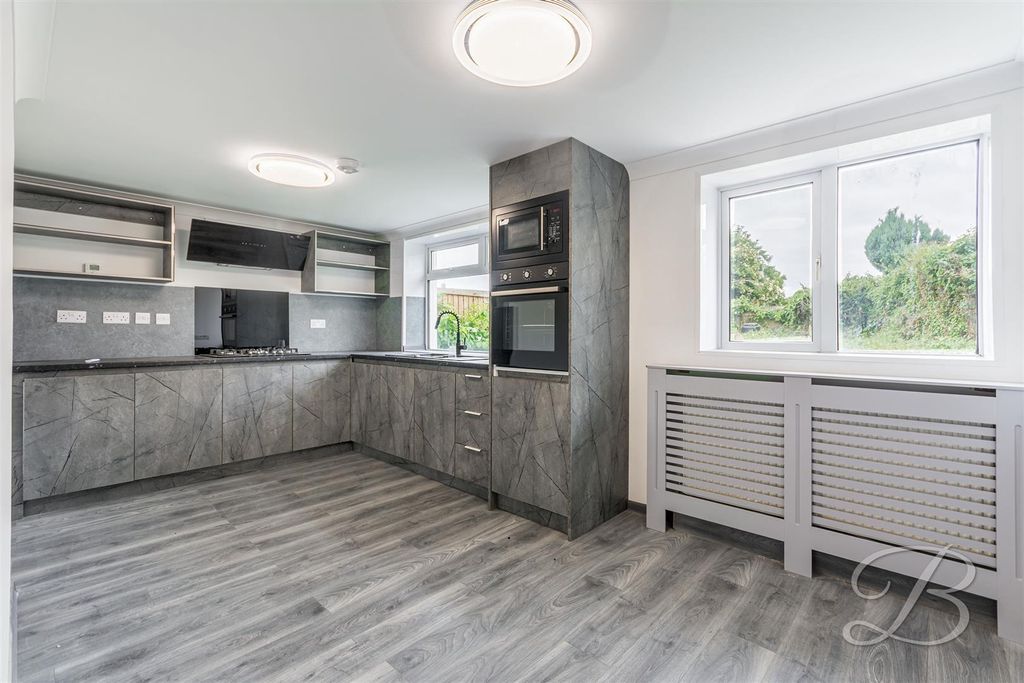 Property photo 3 of 18 Sbneoohuquqqv1F7Ydjmcw.Jpg