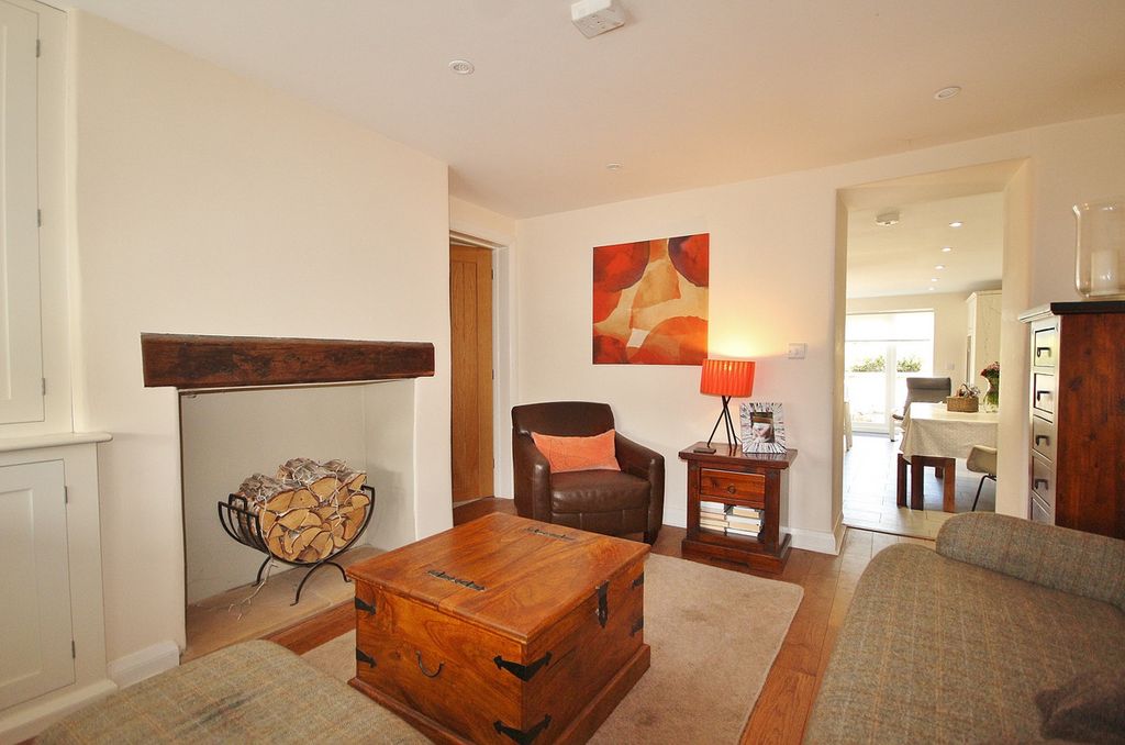 Property photo 3 of 19