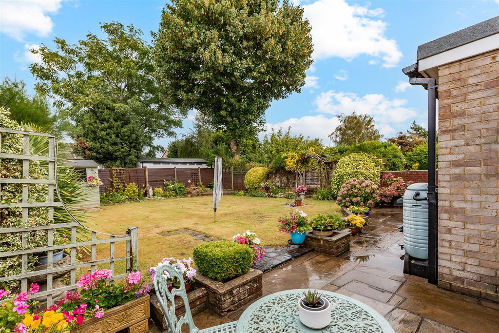 Property photo 2 of 19 62 Shearwater-Hr20.Jpg