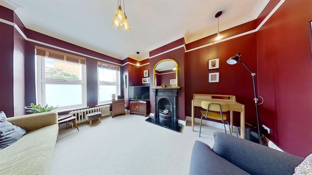 Property photo 2 of 7