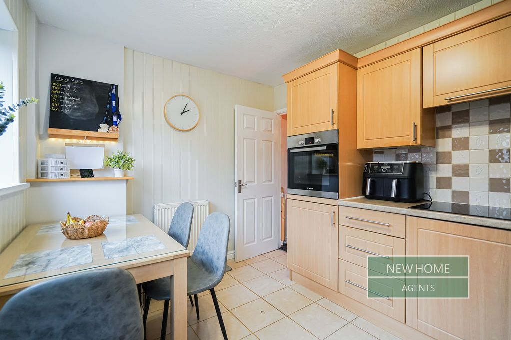 Property photo 2 of 16 Photo 3