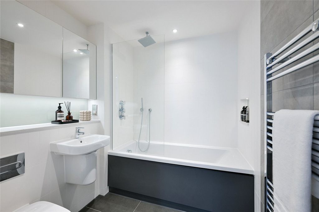 Property photo 3 of 11 Picture No. 02